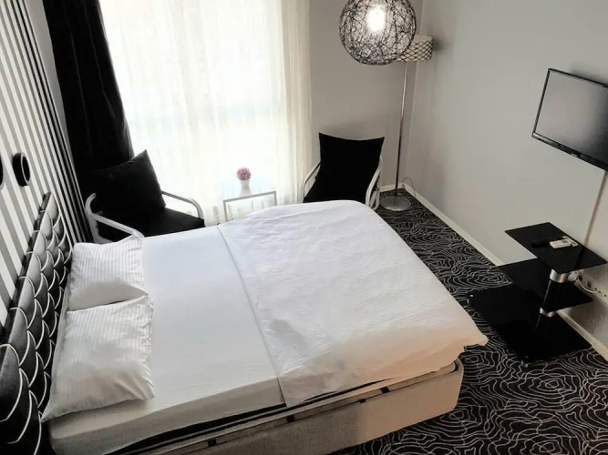 Mira Suites