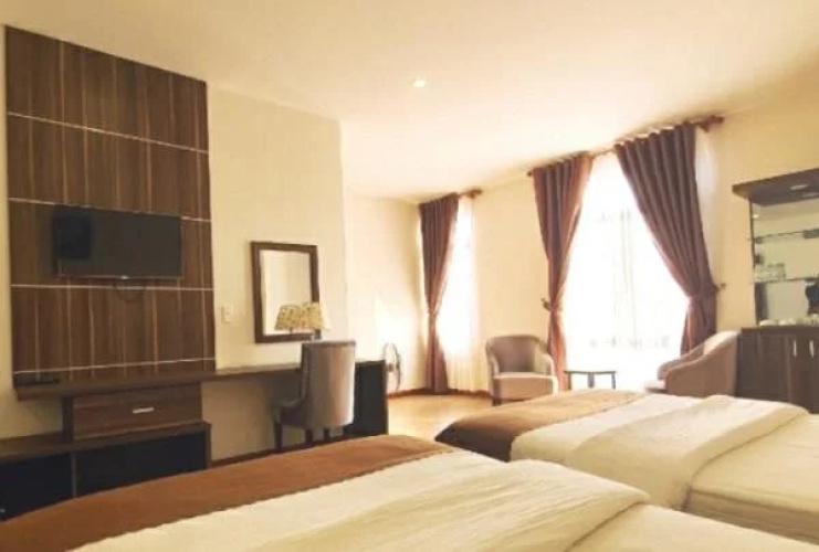 Golden Pine 3 Hotel