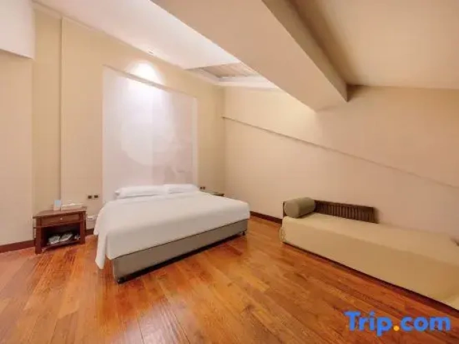 1 Bedroom Duplex Suite