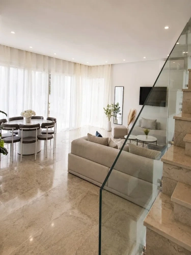 4 Bedrooms Villa