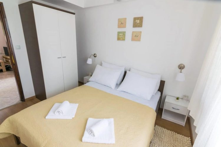 Villa Petar 2 - 10m From sea - H
