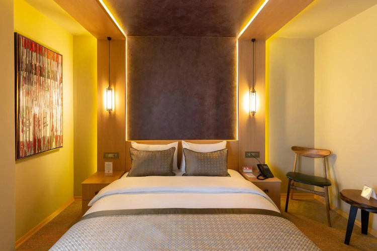 Avec Hotel
