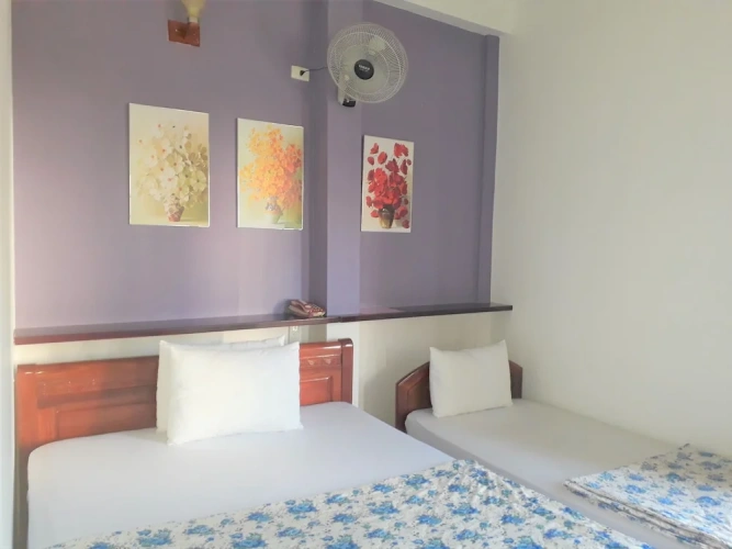 No Air Conditioning Triple room