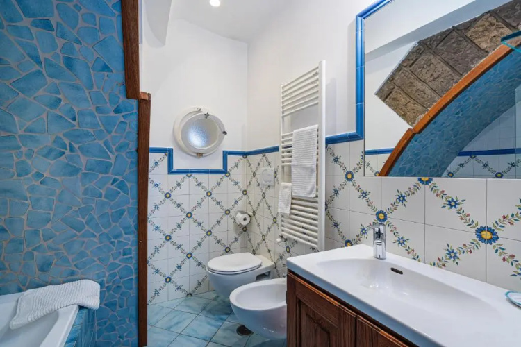 Aquamarine Apartment