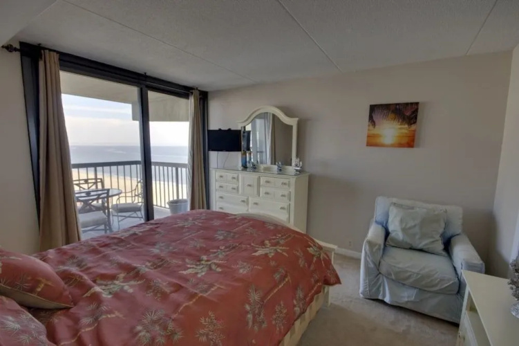 Sea Watch 1302 - 3 Br Condo