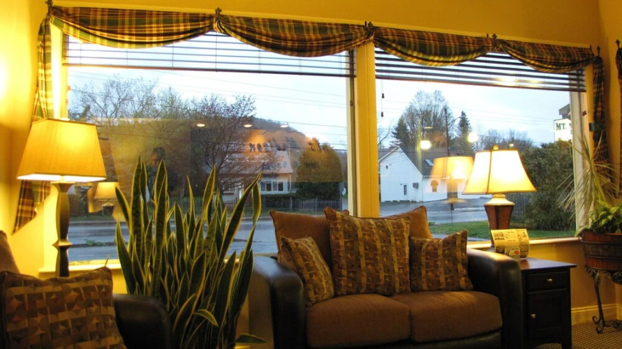 Mt Madison Inn & Suites