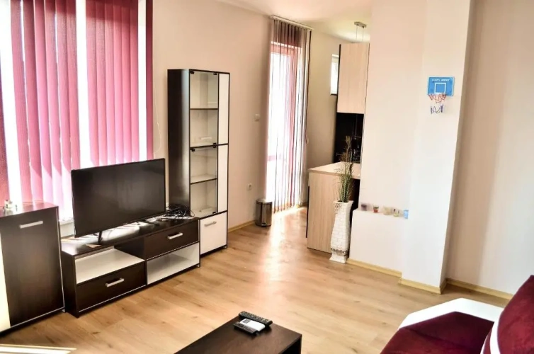 2 Bedrooms Apartment