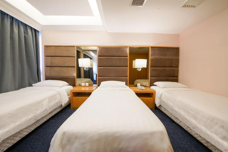Warwick Hotel