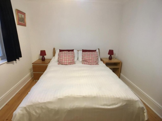 3 Bedrooms Apartment