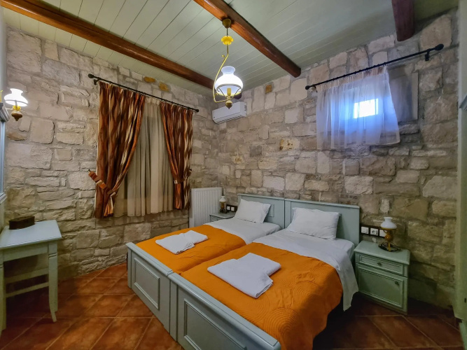 Asion Lithos - Traditional Villa