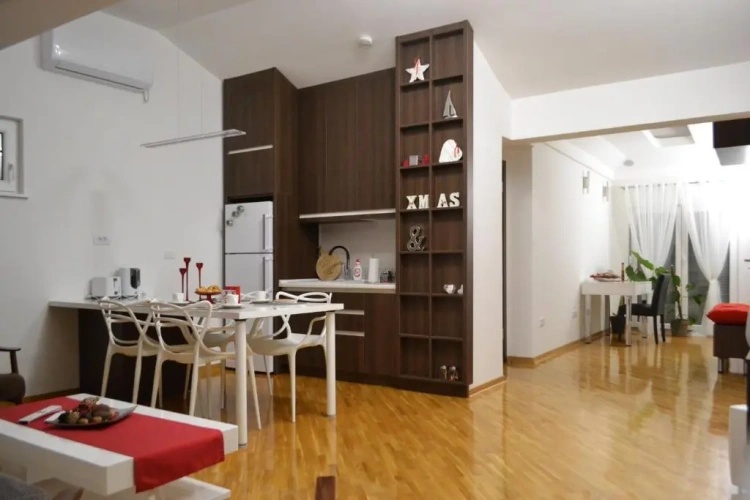 2 Bedrooms Apartment