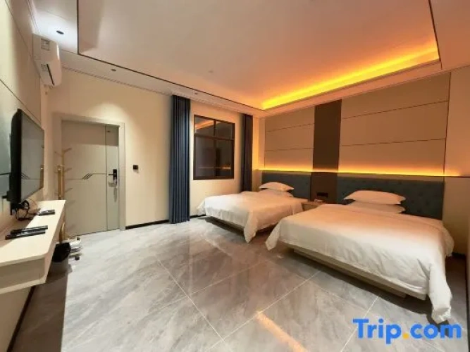 2 Bedrooms Deluxe Suite