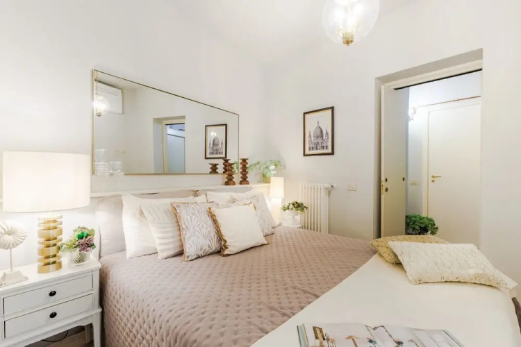 The Hidden Alley Apartment