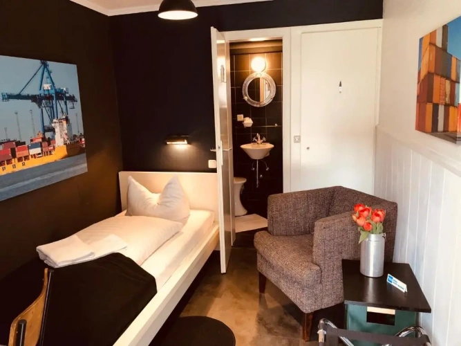 Standard Single room