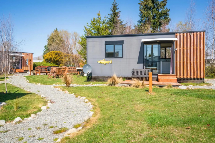 Stunted Totara, Unit 4