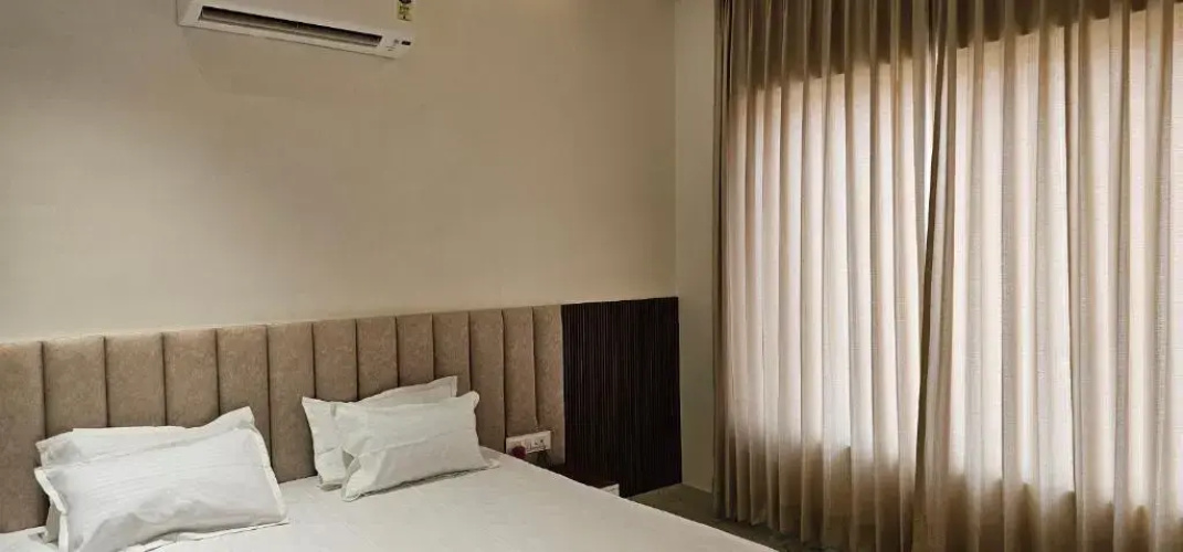 Hotel Sharanga