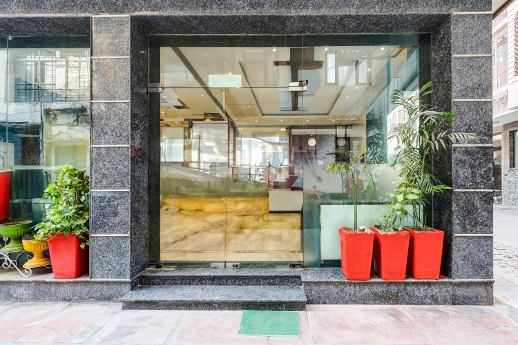 Hotel Mohan International