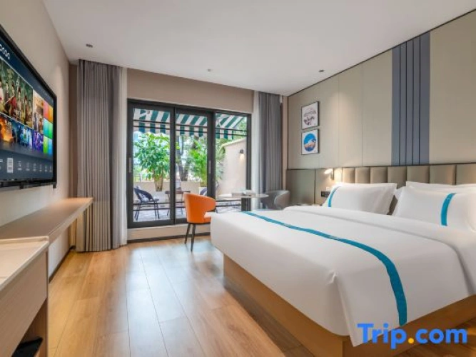 Standard Double room with view