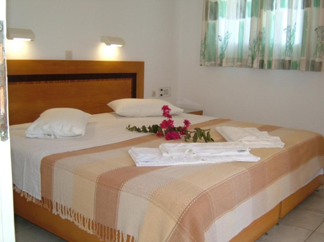 1 Bedroom Double Apartment with garden view