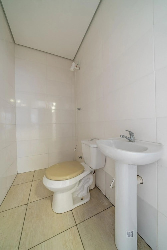 026 - Lindo Residencial com Piscina e Jacuzzi em Bombas