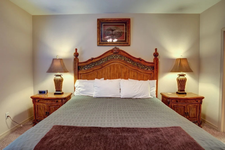 Branson Condo Resorts (behind Andy Williams Theater)