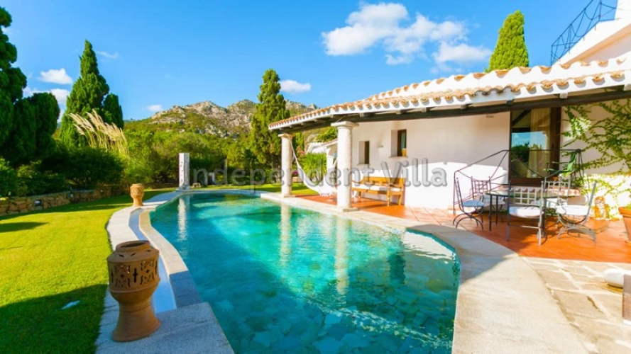Alma Lux - Independent Villa with Private Pool