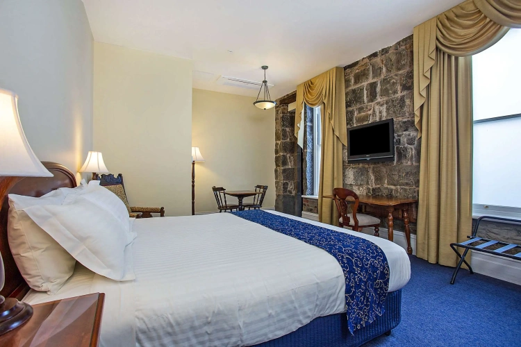 Double Suite