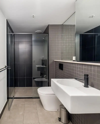 Chic 3-bed in Central With Pool, Sauna and Gym