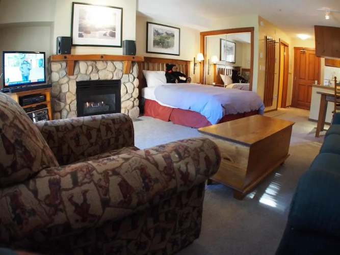 Fireside Lodge by Bear Country