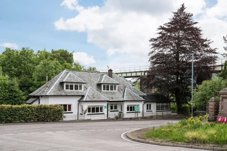 Glenbruar House