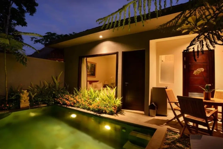 2 Bedrooms Villa