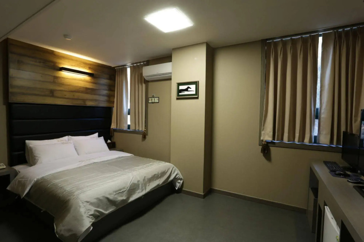 Radiance Tourist Hotel