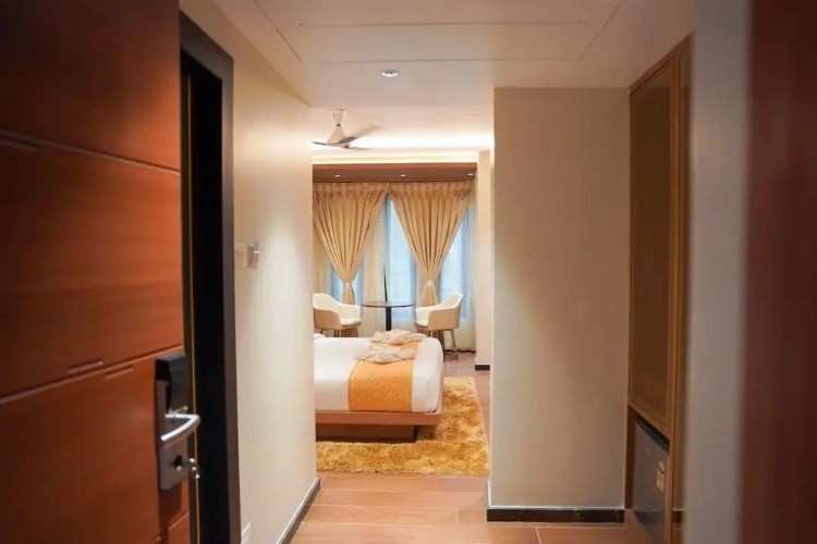 Standard Club room