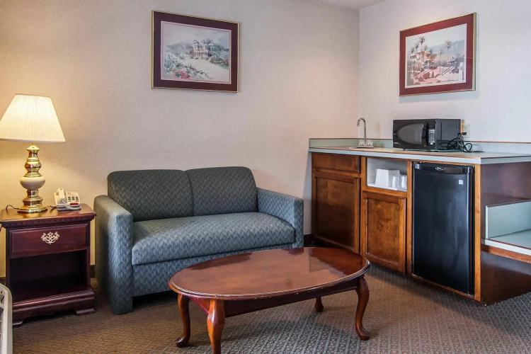 Econo Lodge Southeast