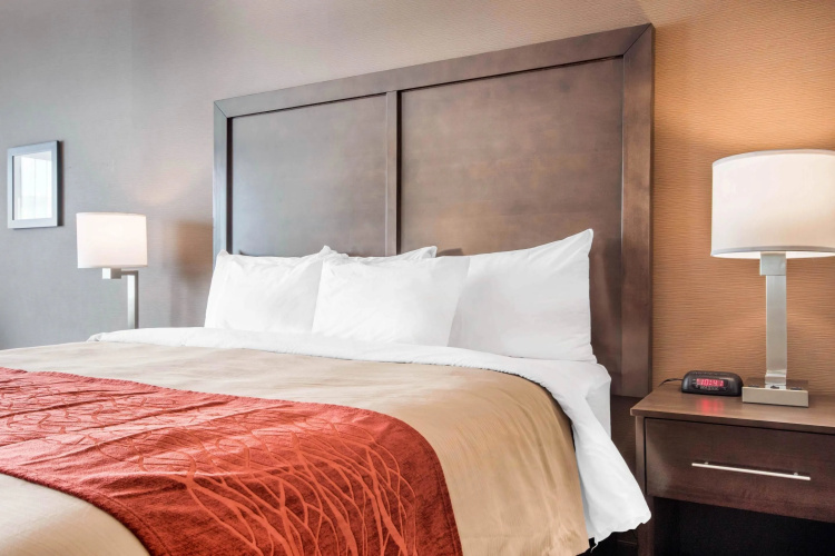 Comfort Inn & Suites