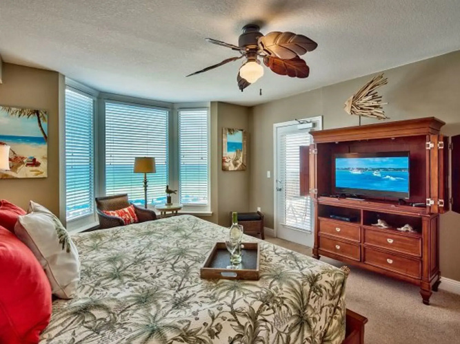 Emerald Beach 331 by RedAwning