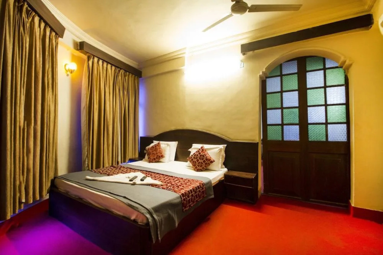 Hotel Rainbow Sapphire