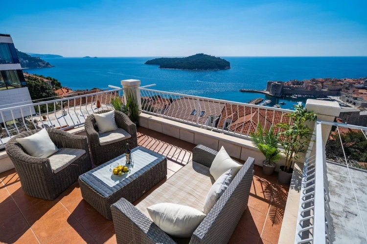 2 Bedrooms Premium Double Apartment with balcony and with sea view