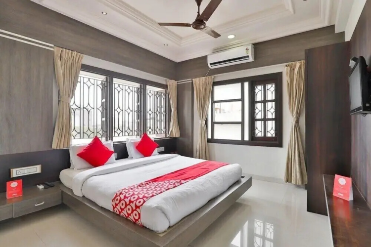 OYO 3737 Hotel City Palace
