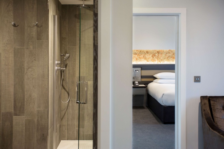 DoubleTree by Hilton Edinburgh - Queensferry Crossing photo 8