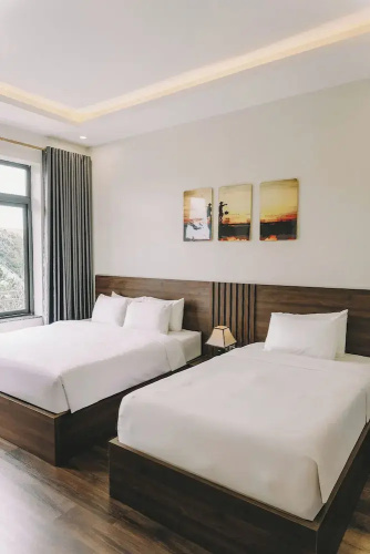 Tam Coc Harbor View Hotel & Travel