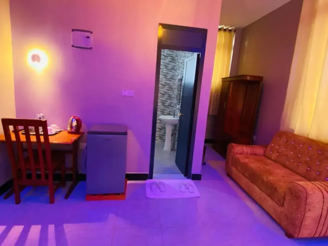 Gombe  Park Hotel