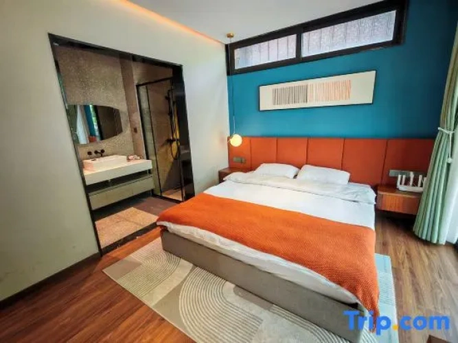 6 Bedrooms Double Villa with water view