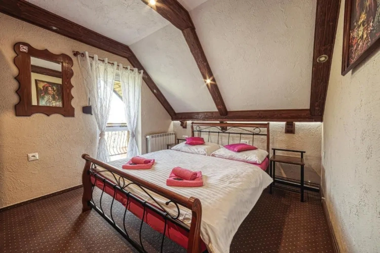 Deluxe Quadruple room
