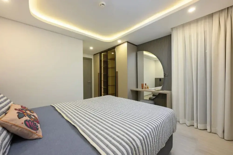 3 Bedrooms Grand Apartment with balcony and with garden view