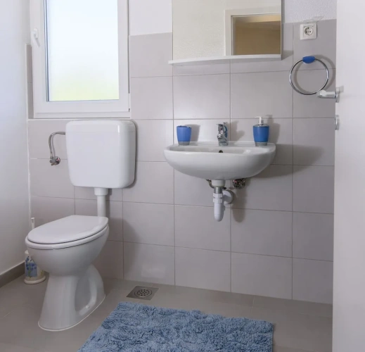 2 Bedrooms Studio