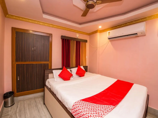 OYO 12803 Moon Light Hotel