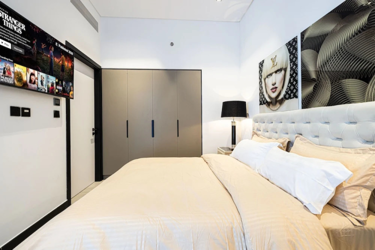 Waves - The Suite Dubai Luxury Waterfront Living