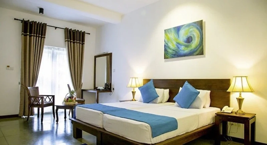 Standard Triple room