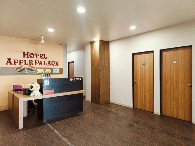 Hotel Apple Palace Surat